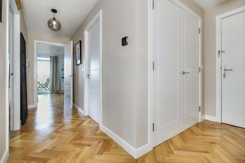 Flat 13, 25 Kingsburgh Crescent, Edinburgh, EH5 1RU