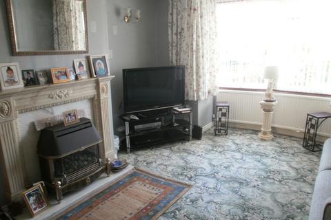 3 bedroom semi-detached house to rent, Rushleigh Avenue, Middlesbrough TS5