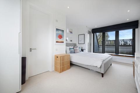 3 bedroom maisonette to rent, St Thomas Gardens, Chalk Farm, London, NW5