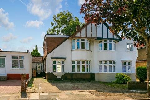 13 Glasbrook Avenue, Twickenham, TW2 6AH