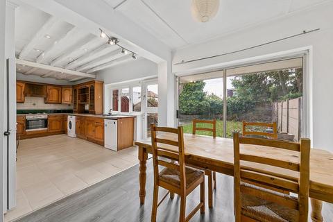 13 Glasbrook Avenue, Twickenham, TW2 6AH