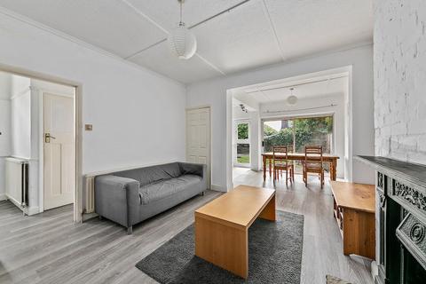 13 Glasbrook Avenue, Twickenham, TW2 6AH