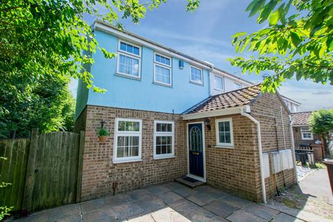 20 Cawkwell Close, Chelmsford, CM2 6SG