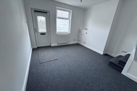 2 bedroom terraced house to rent, The Square, Danesmoor, Chesterfield