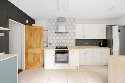 4 Ashmead Road, London, SE8 4DX