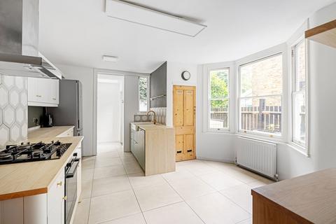 4 Ashmead Road, London, SE8 4DX