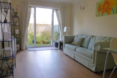 1 bedroom flat for sale, Culverden Road, London SW12