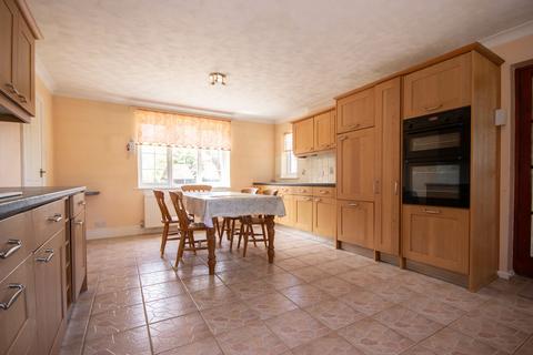 4 bedroom detached house for sale, Long Lane, Newport