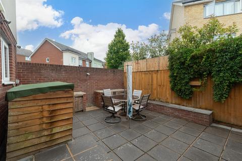 2 bedroom ground floor maisonette for sale, Lister Drive, Northfleet, Gravesend, Kent