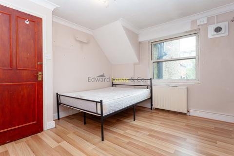 3 bedroom flat to rent, Digby Crescent, London N4