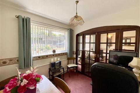 3 bedroom bungalow for sale, Leyburn Drive, Swallownest, Sheffield, S26 4ST