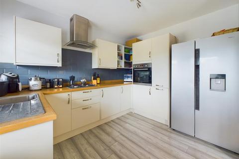 2 Finlay Road, Gloucester, GL4 6TP