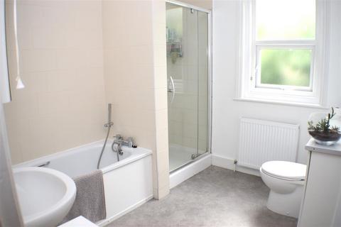 2 bedroom terraced house to rent, White Street, Brighton