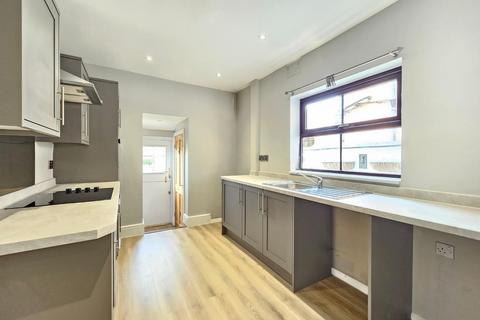 3 bedroom terraced house to rent, Eaton Road, Bowdon, Altrincham