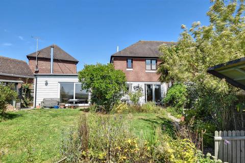 3 bedroom end of terrace house for sale, Tilden Close, High Halden