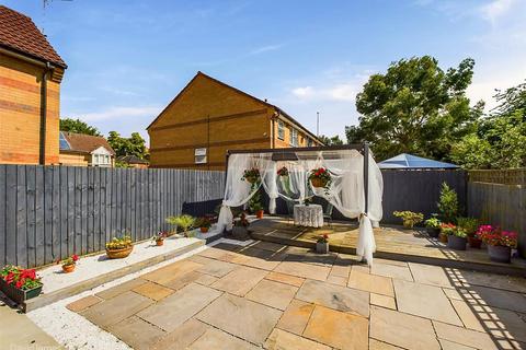 37 Kingsthorpe Close, Nottingham, NG3 3AZ