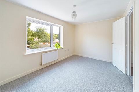37 Kingsthorpe Close, Nottingham, NG3 3AZ