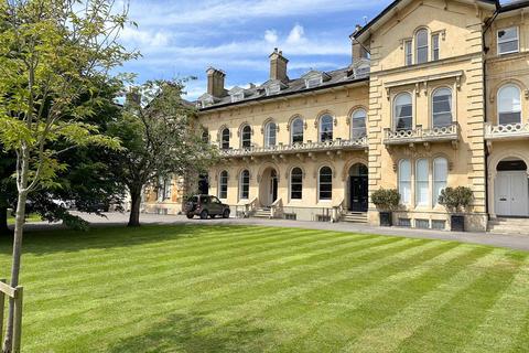 6 bedroom terraced house for sale, Lypiatt Terrace, Cheltenham GL50 2SX