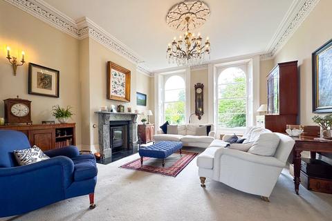 6 bedroom terraced house for sale, Lypiatt Terrace, Cheltenham GL50 2SX