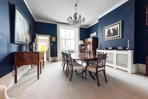 6 bedroom terraced house for sale, Lypiatt Terrace, Cheltenham GL50 2SX