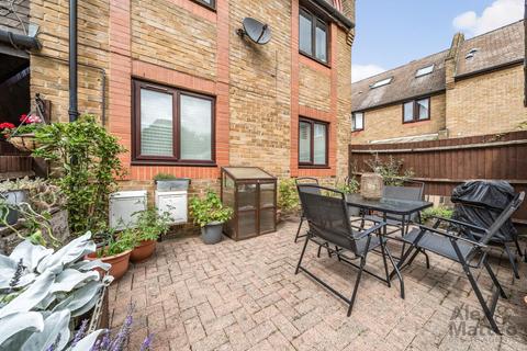 2 bedroom flat for sale, Clifton Place, Rotherhithe, SE16