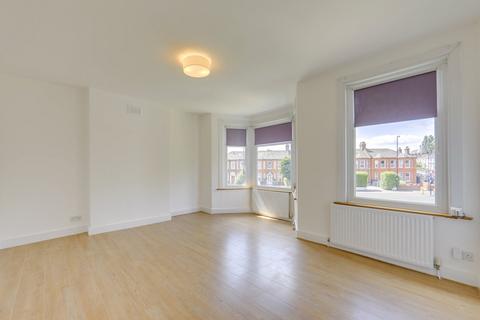 2 bedroom flat for sale, Wellmeadow Road, Hither Green, London, SE13