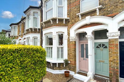 2 bedroom flat for sale, Theodore Road, Hither Green, London, SE13