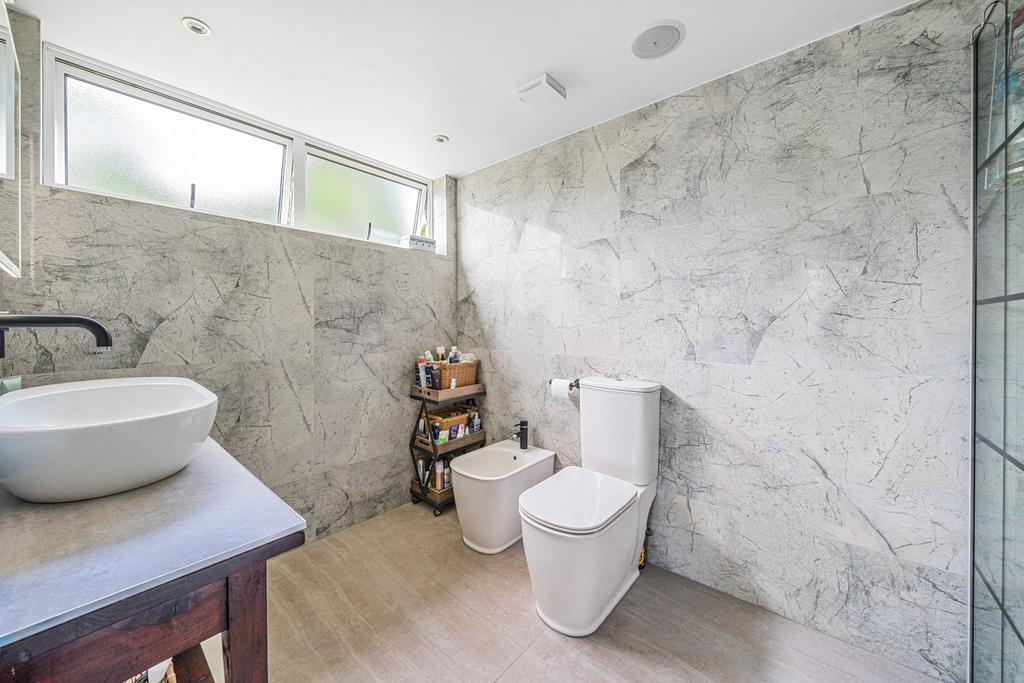 Ensuite Shower Room