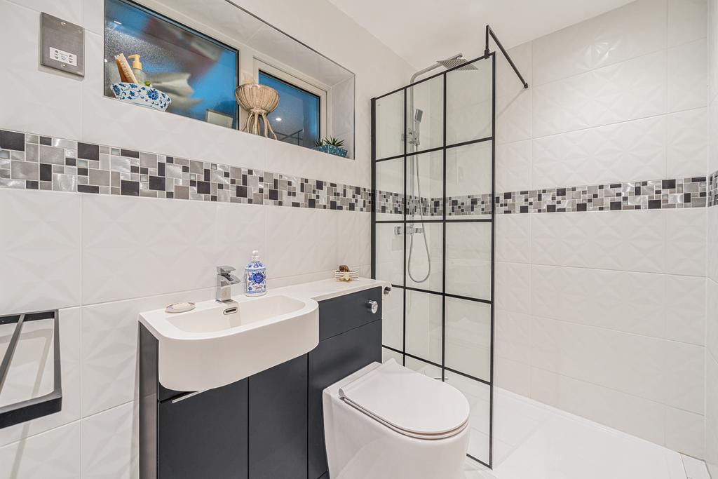 Ground Flr Shower Rm