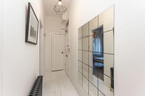 137/1 Easter Road, Edinburgh, EH7 5QA