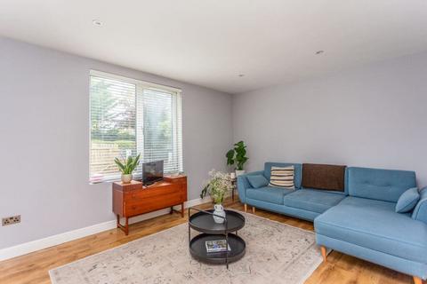 60 Crewe Place, Edinburgh, EH5 2LN