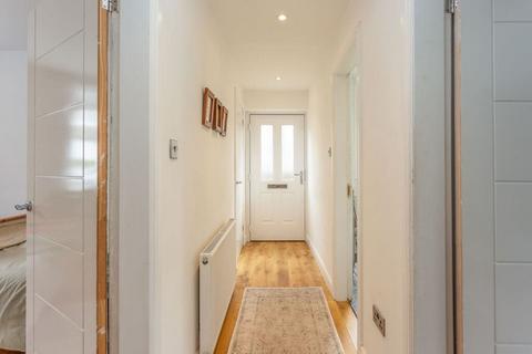 60 Crewe Place, Edinburgh, EH5 2LN