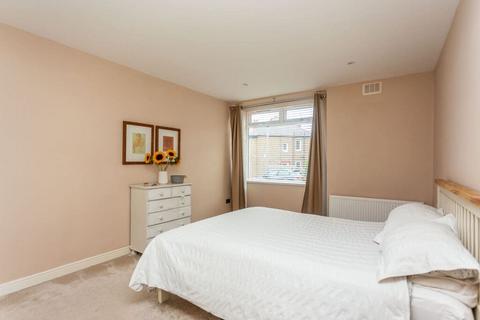 60 Crewe Place, Edinburgh, EH5 2LN