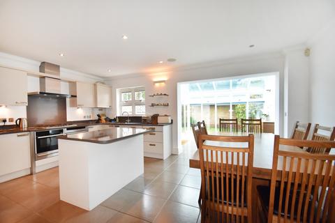 4 bedroom end of terrace house for sale, Kingsway Mews, Farnham Common, Buckinghamshire, SL2