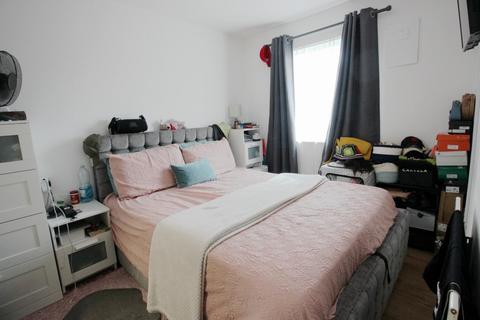 49 Floathaven Close, London, SE28 8SN