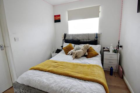 49 Floathaven Close, London, SE28 8SN