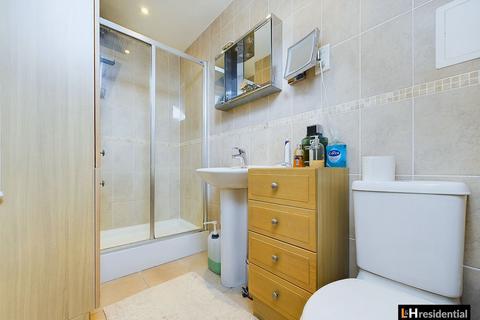 67 Wordsworth Gardens, Borehamwood, WD6 2AB
