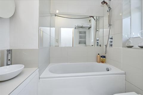 2 bedroom flat for sale, Shepherd's Bush W12 W12