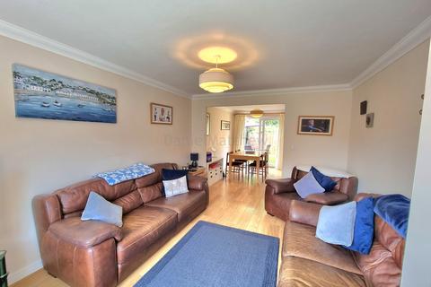 4 bedroom detached house for sale, Underwood Place, Brackla, Bridgend County. CF31 2LR