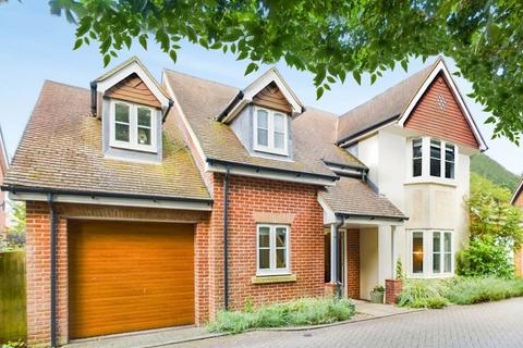 4 bedroom detached house for sale, Cruickshank Drive, Wendover