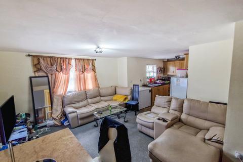 2 bedroom flat for sale, Hardy Close, Dukinfield, SK16