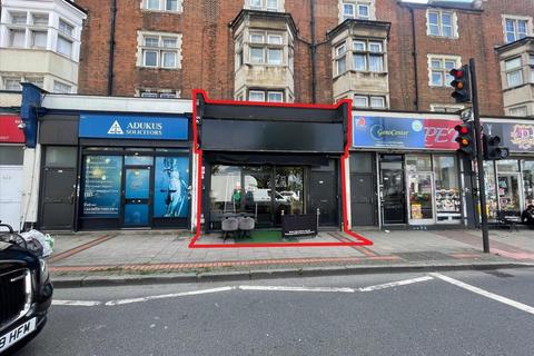 Bar and nightclub to rent, 660 Old Kent Road , Southwark, London, SE15