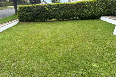 32 Broadley Drive, Torquay, TQ2 6UE
