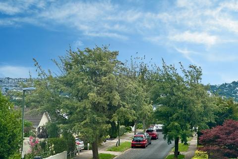 32 Broadley Drive, Torquay, TQ2 6UE