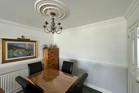 32 Broadley Drive, Torquay, TQ2 6UE