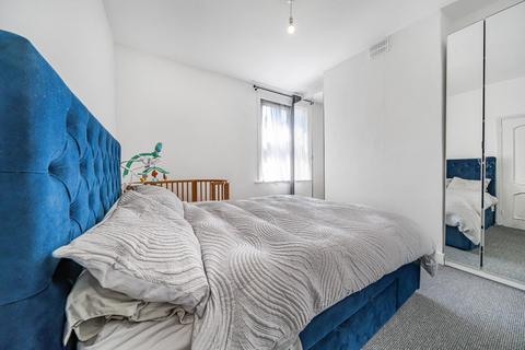 2 bedroom maisonette for sale, Fairlight Road, Tooting