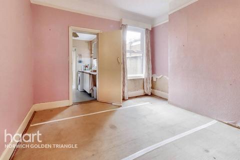 2 bedroom terraced house for sale, Newmarket Street, Norwich