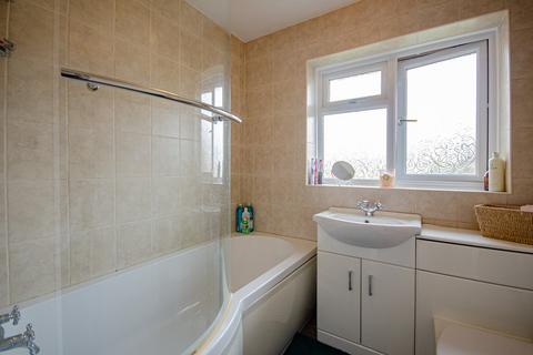 27 Cloverdale, Northwich, CW8 4UE
