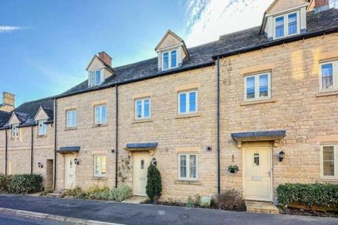 3 bedroom terraced house to rent, 11 Forstall Way, Cirencester