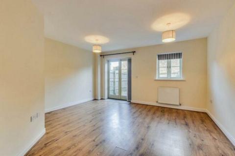 3 bedroom terraced house to rent, 11 Forstall Way, Cirencester